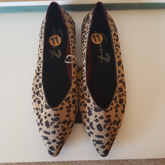 Seven 7 Shoes - Seven 7 Womens Slip-On Flats  Cheetah Size 11